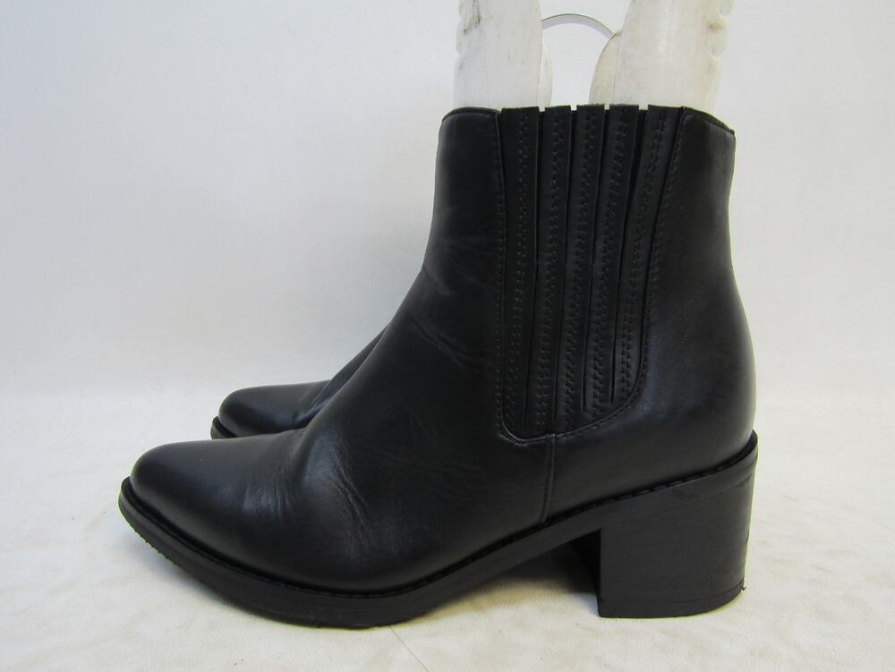 Blondo Womens Size 6.5 M Black Leather Zip Ankle Fashion Boots Booties